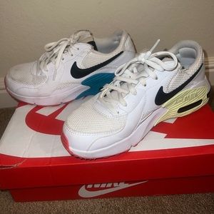 6.5 Women’s multi-color Nike Air Max
